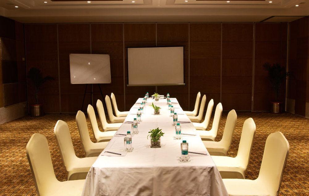 Citrus Hotel Bhiwadi Esterno foto
